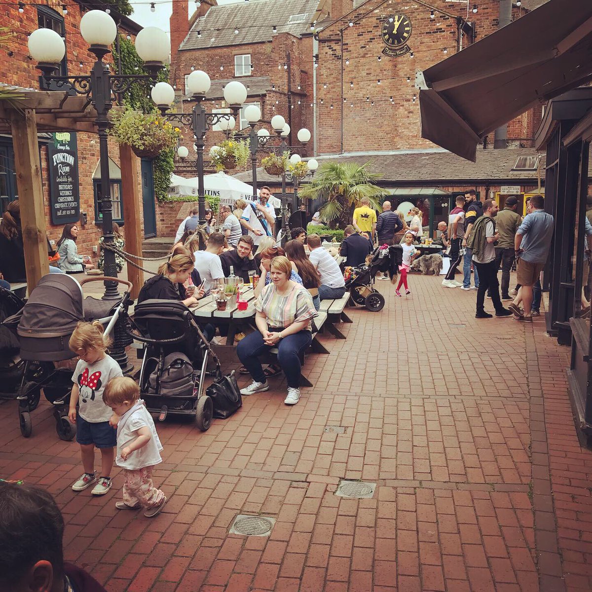 Batch Bottlestore tweet media