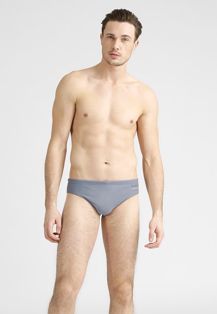 LondonLycraGuy's tweet photo. I have to admit something and there is no more denying it! I'm a Lycra Addict! https://t.co/hU9dg48YtS #speedos #swimmersbody #lycrabulge #ripcurl #sluggos #budgiesmugglers #swimmers #lycra #speedobulge #speedo https://t.co/1nSEBQ9ESm
