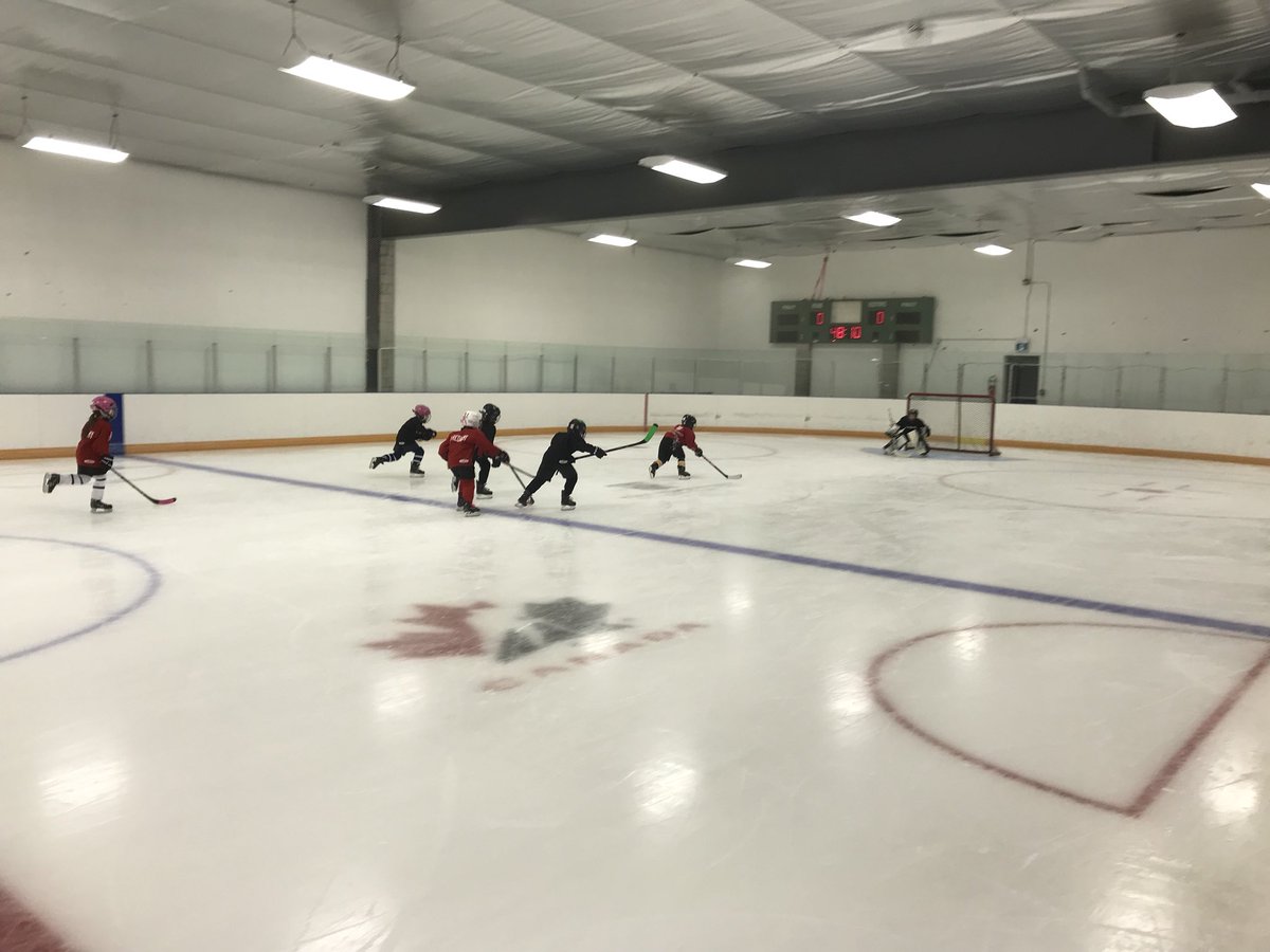 TheBarnEPC's tweet photo. What a game! 22-21 Final!
@TheBarnEPC 3on3 for 2011/12 kicked off today... End to end action!
Some limited spots available for next week! Contact us today! 
@hightempohocky #Development #Fun #3v3 https://t.co/C7hsWcjluy