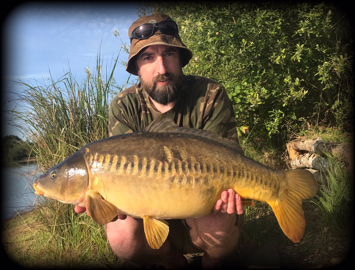 FlattD82's tweet photo. First fish from the new syndicate 21.4 linear moved lakes now as they started spawning. #InnovateBaits #embryoangling https://t.co/P35qqni1ck