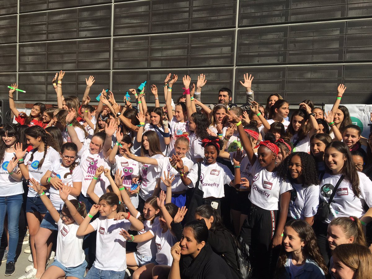 marisaruizher's tweet image. Más de 240 niñas, 67 mentoras y 45 jurados en la @UPFBarcelona para vivir la gran fiesta tecnológica del año.Enhorabuena a todas por vuestros proyectos.Women in #STEAM! @TechnovationCat @ciberespiral @BibliotequesBCN 

#TechnovationChallenge #TechnovationCAT #Girls4Change