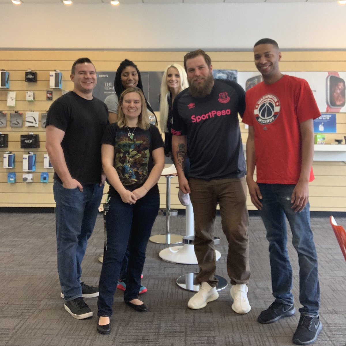 BrandonEarpVM's tweet photo. Couldn’t ask for a better team than this one! Living that #ALLGREEN lifestyle in May, with 116% YoY premium video growth, and 64% PPV growth 🤯💪🏼 #thedripisreal #ABD @MrsJaronfelder @GlowinskiT @404girl @investinjewell https://t.co/fYbalkoAix