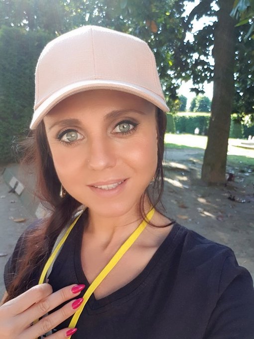 Al #belgioiosoveg #armoniafestival 🌞🤸 #castellodibelgioioso  #silviabianco #vegangirl #happygirl #globetrottergirl<a href="/tag/belgioiosoveg"class="tags">#belgioiosoveg</a><a href="/tag/armoniafestival"class="tags">#armoniafestival</a><a href="/tag/castellodibelgioioso"class="tags">#castellodibelgioioso</a><a href="/tag/happygirl"class="tags"><span>#happygirl</span></a><a href="/tag/silviabianco"class="tags"><span>#silviabianco</span></a><a href="/tag/vegangirl"class="tags"><span>#vegangirl</span></a><a href="/tag/globetro"class="tags"><span>#globetro</span></a>