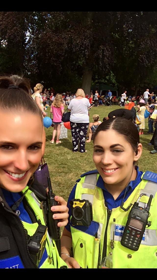 PCSOs Aimee and Hayley attended the friends of solihull summer fete at Solihull hospital lots of fun stalls and activities for the kids. It’s always good to catch up with local residents #solihullhospital #friendsofsolihull #summerfete