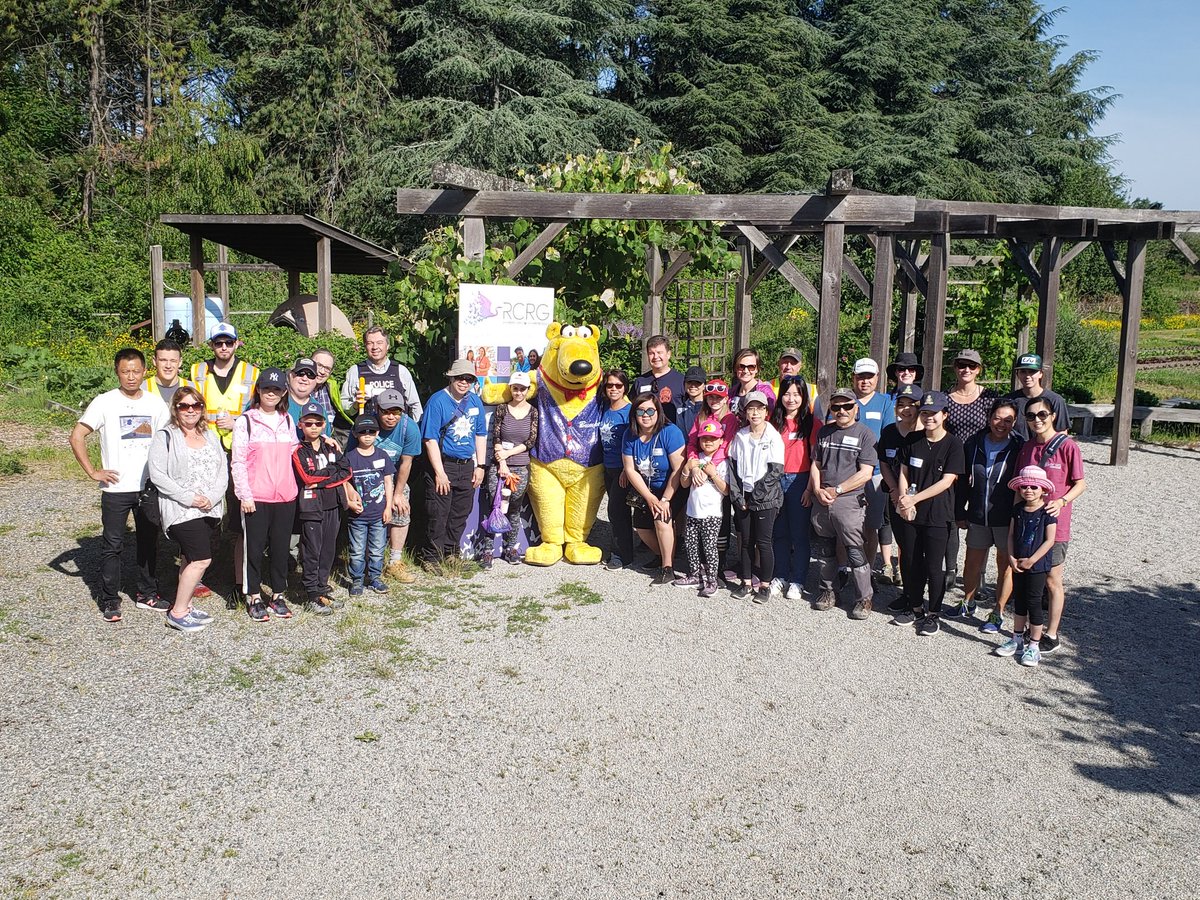 Kicking off the 8th Annual #RichmondBC Day of Caring at the <a href="/sharingfarm/">The Sharing Farm</a>. Thank you to volunteers from <a href="/RichmondRCMP/">Richmond RCMP</a>, <a href="/Coast_Capital/">Coast Capital</a>, <a href="/TrinityWestern/">Trinity Western University</a> and <a href="/RichmondAutoBC/">Richmond Auto Mall</a> for supporting the farm's mission of growing food for our neighbours in need!