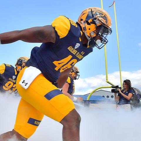 d_promes10's tweet photo. Extremely blessed and honored to receive an offer from KENT STATE U❤️😤💪🏾 @CoachTomKaufman @PPIRecruits @BCollier56 @ElitePrestige2 https://t.co/LB1WIijOt0