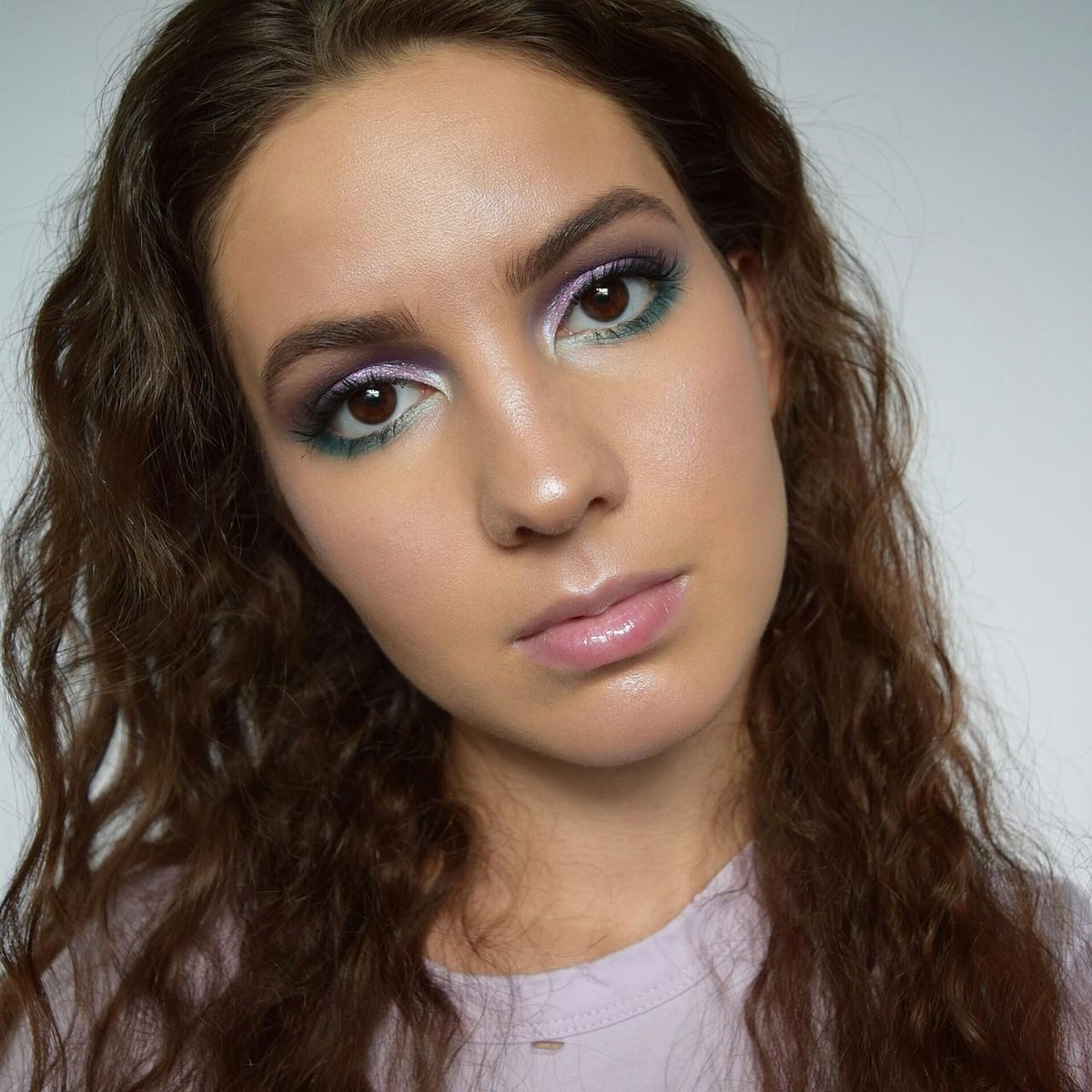 rootpretty's tweet photo. Who says you can't get quality with natural beauty products? This look is EVERYTHING. 😍 

#rootpretty #greenbeauty #naturalbeauty https://t.co/g1NiJR7CuT