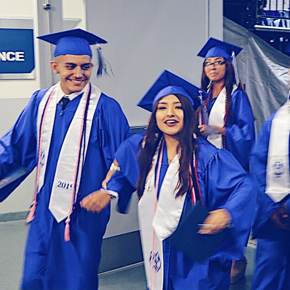HISD_Outreach's tweet photo. @WHS_HUSKIES @_WHS2019
Nobody can tell you who to become, that is a choice you make yourself.
#WHSBlueprint @HuskyOutreach https://t.co/XBlBNLWVbb
