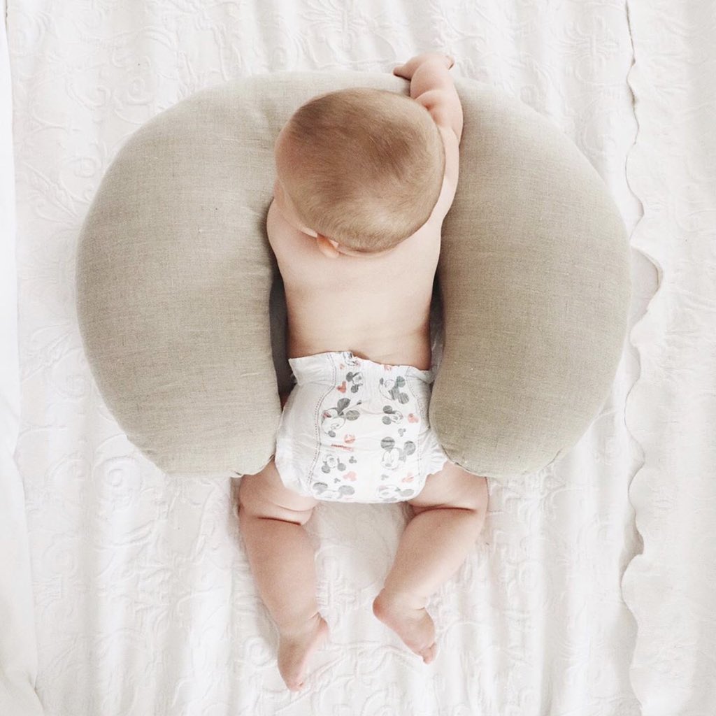 Saturday #mood 😎

#Boppy #breastfeeding #fedisbest