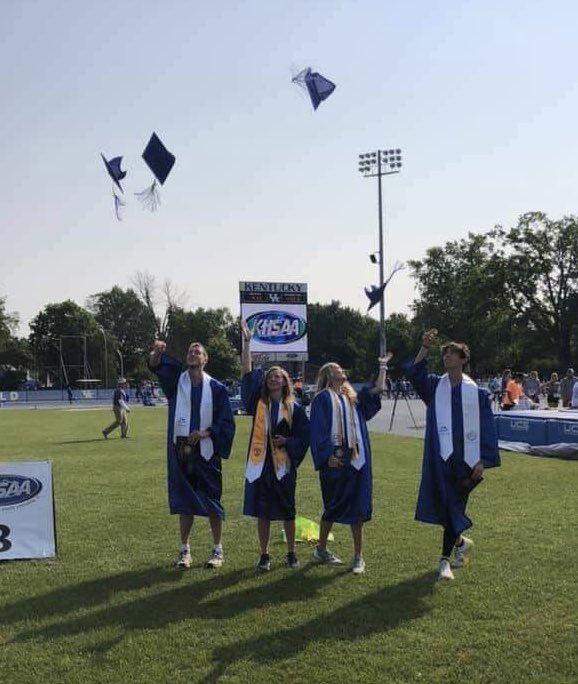 OCBoosters's tweet image. Bringing graduation to State! Congrats 2019 Seniors! 👩🏻‍🎓👨🏻‍🎓🏃🏻‍♂️