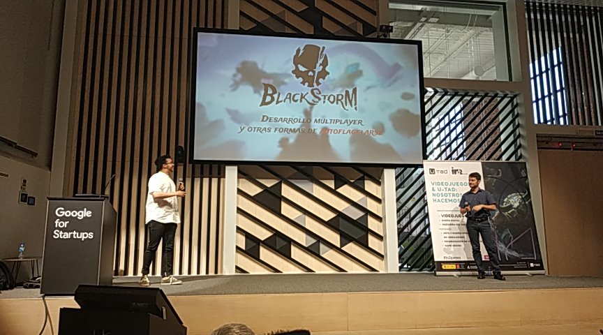 LostCriteria's tweet photo. Nuestros compañeros presentan #Blackstorm con toques de humos sobre "Multijugador online y otras formas de autoflagelarse" en #In2games organizado por @U_tad https://t.co/uWEKDNWjp1