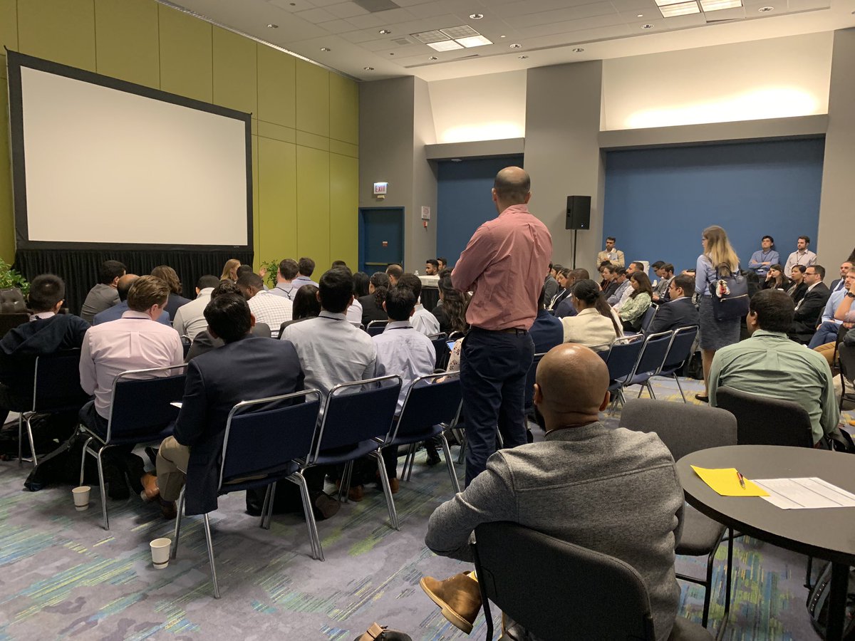 Contract Negotiations at #ASCOtrainee lounge; such an engaging discussion. Standing room only. #ASCO19