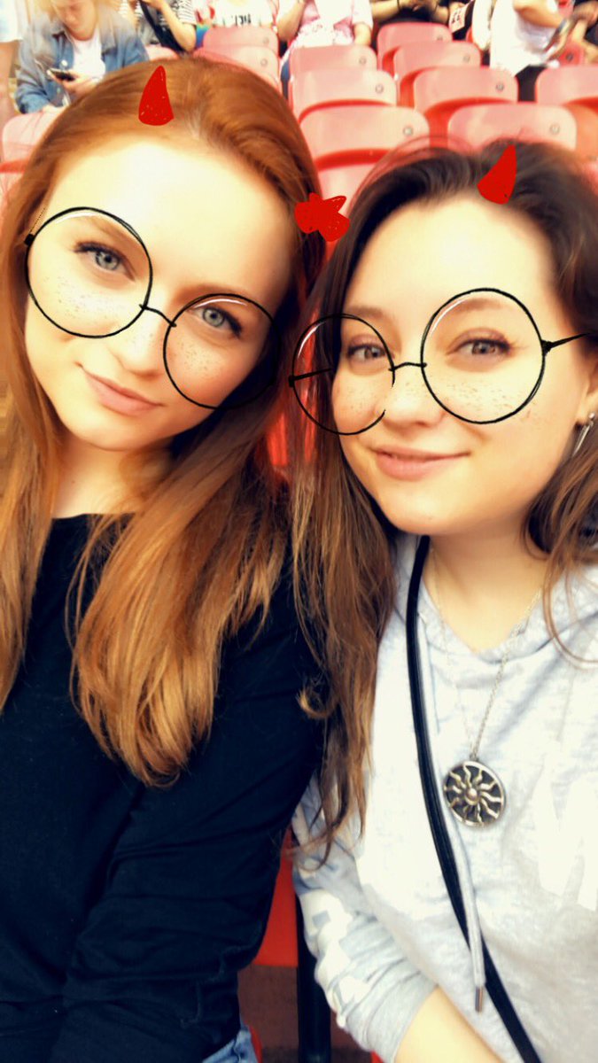 Chelly2905's tweet photo. BTS with my bae 😍 #BTSatWembley https://t.co/X69MZjF28z
