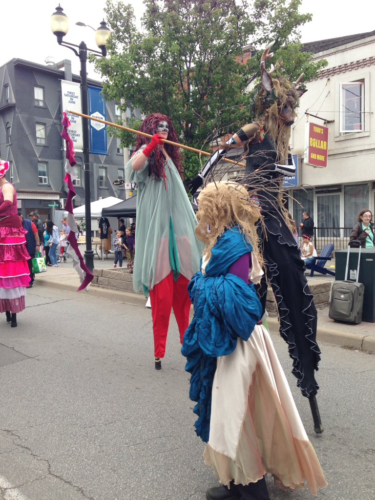 BartonStEvent's tweet photo. We're having such an amazing day on Barton Street that the weather even decided to cooperate! #BartonVillageFestival #bartonvillage #hamont https://t.co/yUgjz3feQQ