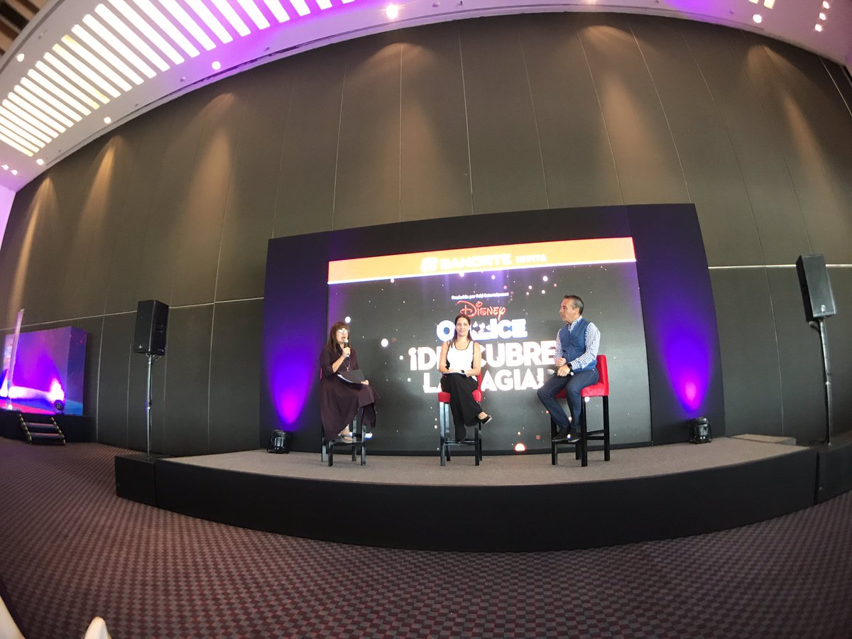 Cineinformacion's tweet photo. En la conferencia de prensa de #DisneyOnIce #DescubreLaMagia donde #JulietaGonzalez #MarleneToussaint y #HugoPacheco nos platican de todas las novedades que tendrá @DisneyOnIce @seitrack @FeldEnt ⛸⛸⛸ fotos: @lizgil https://t.co/M1B36GqaEG