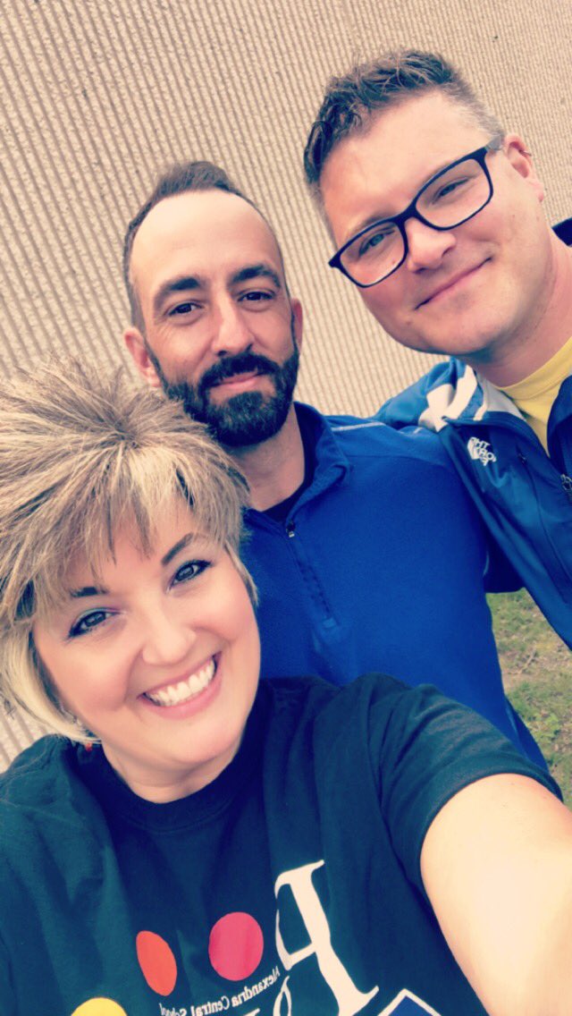 ktsinginglady34's tweet photo. The ACS Pride Alliance has had a great time at the Car Wash and Bake Sale today! Thank you to the Big M for having us! #LGBTQunite #Pride2019 #acspride @ACSDghosts @gagwags @clapperadmin @RCSciPride https://t.co/CVcB2Ipai3