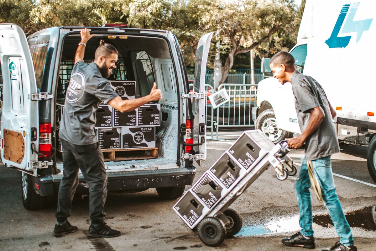 oceanlabbrewing's tweet photo. This summer is calling for mucha cerveza frΓa!π»
#OceanLab #OceanLabBrewing #BornOnTheBeach #HechaEnPuertoRico https://t.co/xrxg1ViWtV