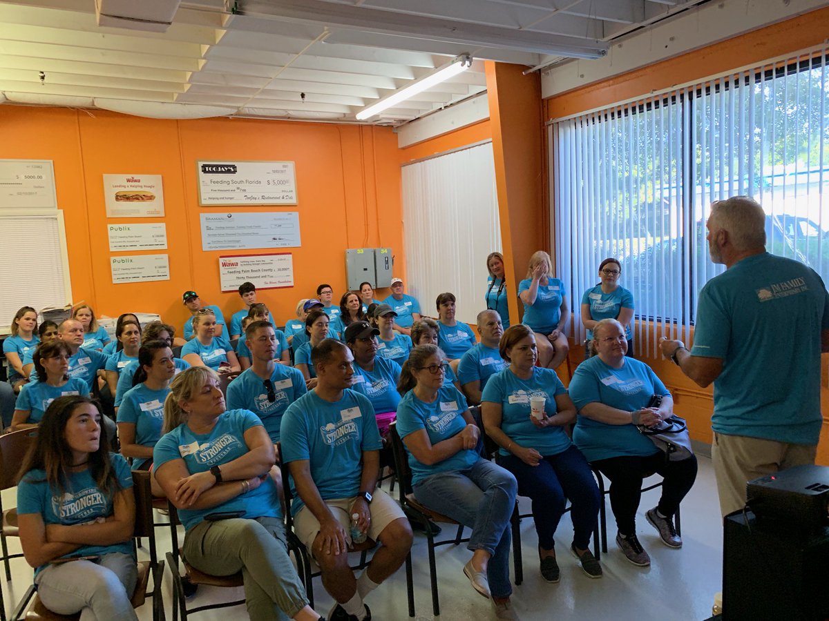 FeedingSouthFL's tweet image. JM Family Day of service closes out their "Spring Into Giving" Campaign, raising $55,000+ (330,000 meals)! With 150 executives, associates and their families, they sorted &amp;gt;80,000 lbs. in 3 hours! Thanks for all you do. Together, we're #FeedingSouthFlorida!