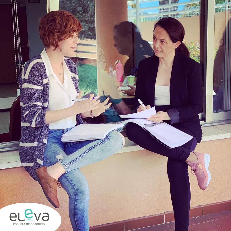 elevacoaching's tweet image. Que bonito es empezar a #aprender algo nuevo... preguntar sin juzgar, escuchar sin interpretar, ver más allá... hacer visible lo que está invisible! Los nuevos alumnos de #experto en #coaching en #alicante empiezan a salir del cascarón! 🐣🐣🐣 @ Alicante, Spain