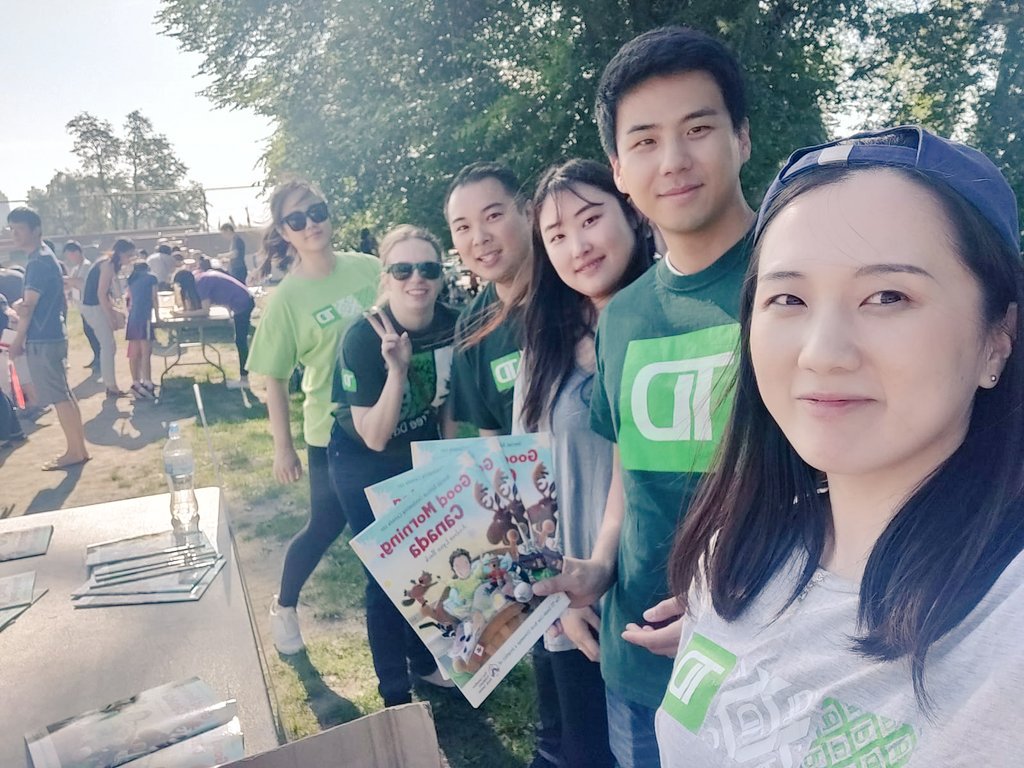 si_tsang's tweet photo. Proud to support the kids at Sperling Elementary school's Fun Fair with TD Connect Four and #TDPlays funds to help purchase new equipment and supplies. 
@BruceGray_TD @AndyCribb_TD @SabbyTong @huanglihanruth https://t.co/jTozvwSkka