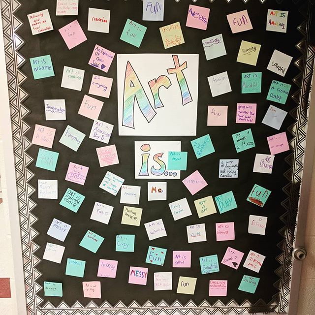 artedallthetime's tweet photo. Great way to wrap up the year! What do you think art is? #studentresponses #postit #gvfeeling https://t.co/0IgdNBrjFQ https://t.co/K6g5T0gS6z
