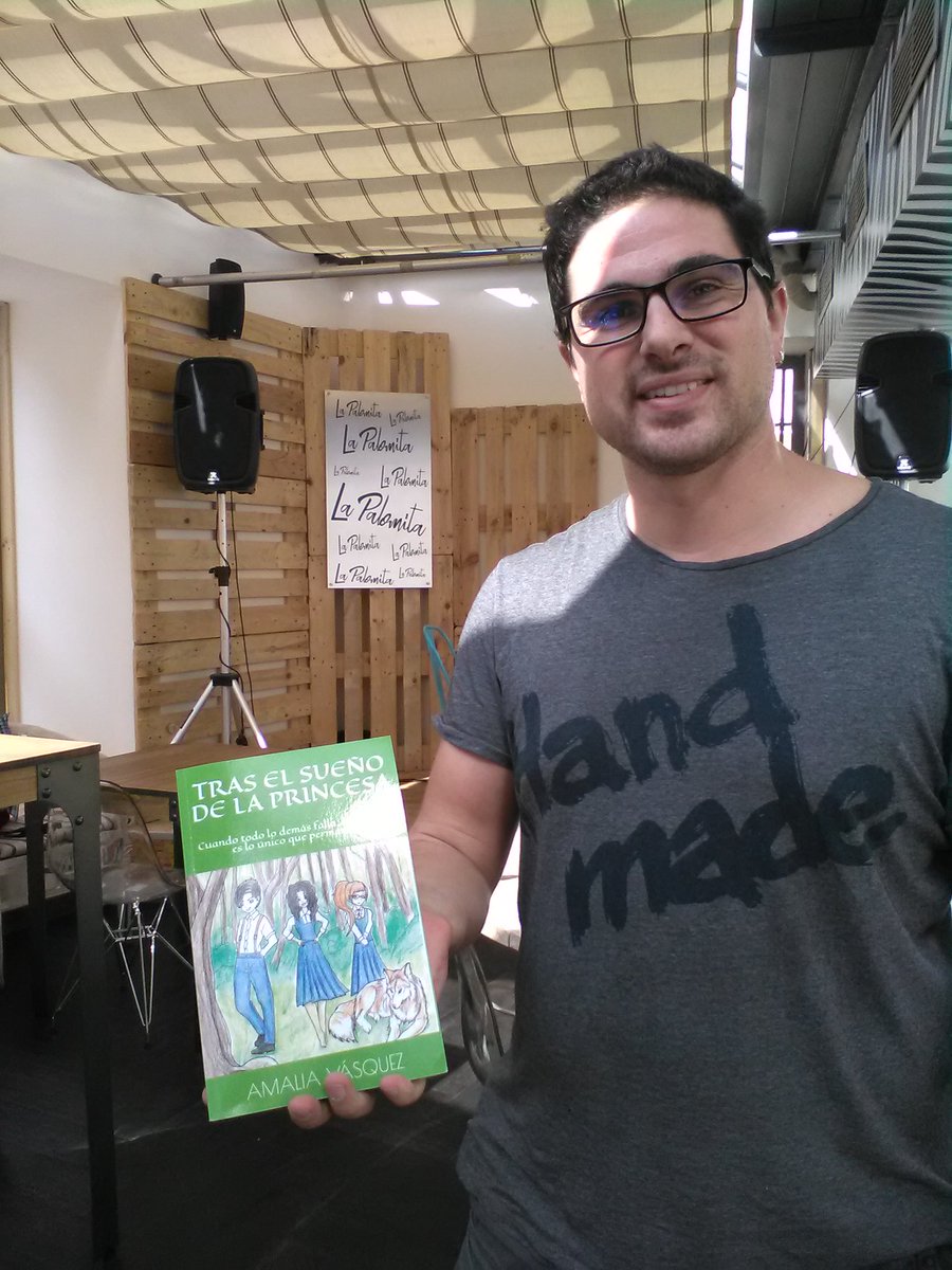 Leer mientras te tomas unas cañas en el <a href="/rest_lapalomita/">La Palomita</a> ¡es posible con Tras el sueño de la Princea de  <a href="/ElDeseoEscribir/">El Sueño De Escribir</a> ! <a href="/ViasLiterarias/">Fernando Cotta Escritor</a> de #BarriosDeLetras en @SanLorenzodelEscorial hay #literatura !!!