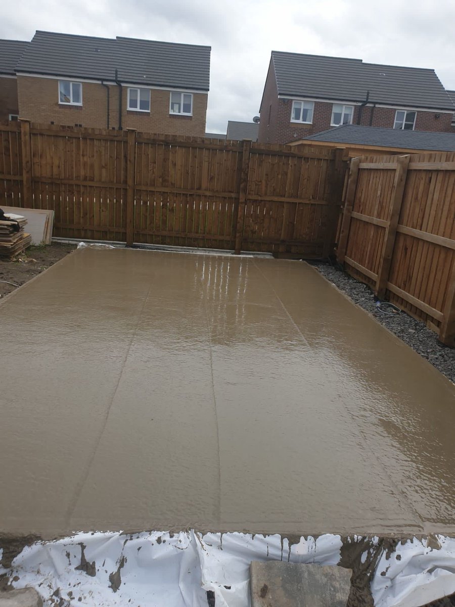 ForthValleyConc's tweet photo. Fibre mix placed and floated. Hope the man shed is rocking . https://t.co/Tq2XRmPZ6s