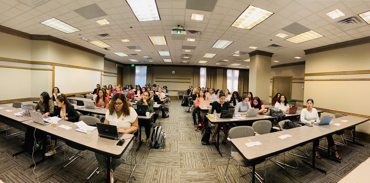 Our Hermana Leaders are here and ready for a day at #NLI2019 💼😍 #SeñoritasLead #ΣΛΥ