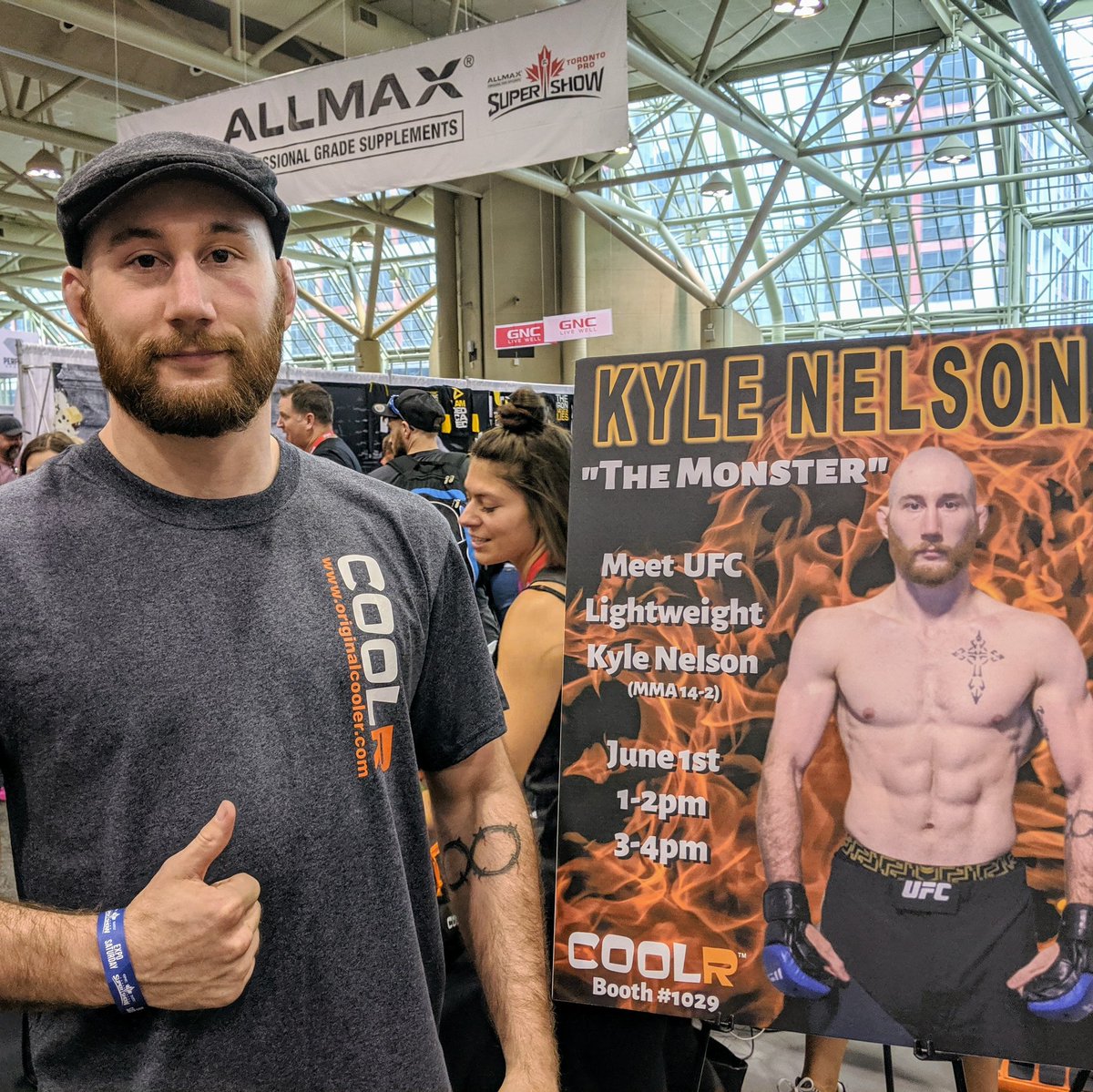 THE__MONSTER's tweet photo. Meet and greet/autographs at @TOProSuperShow today from 1-2 and 3-4 with @Coolr_nutrition !!! Stop by and say hey! 
#UFC #TheMonster #coolr #torontoprosupershow https://t.co/ijzP3WqsNK