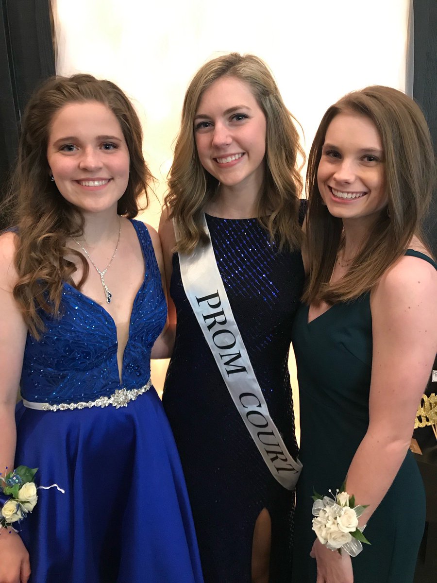 stack_maddie's tweet photo. HAPPY 18 sweet soul @callahan_figgs !!! thanks for the countless memories and endless laughs!! I hope you have the best day ever! love you lots💓🎉 https://t.co/7zaL62AQ4x