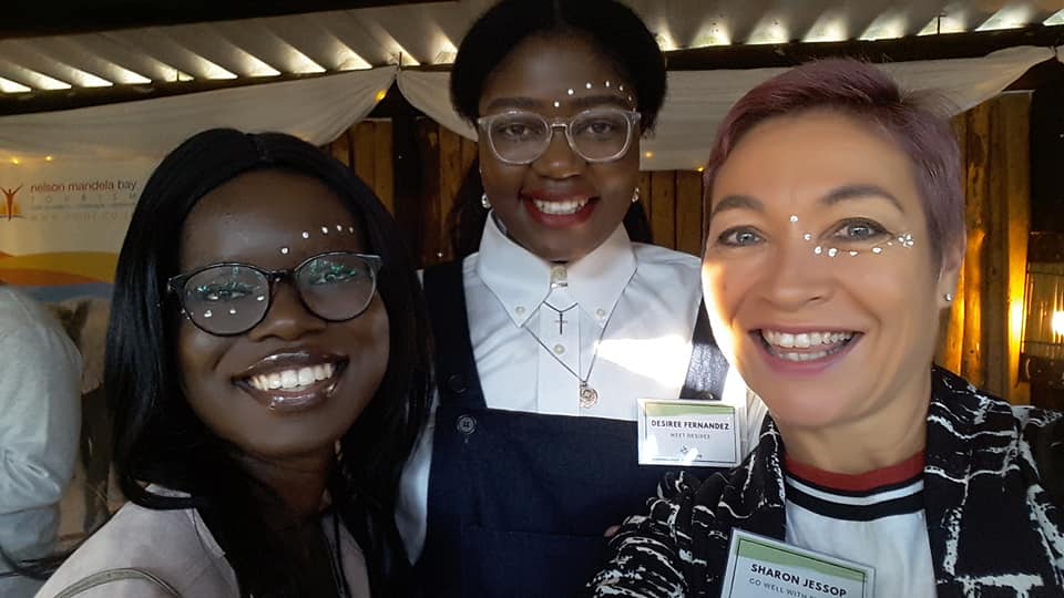 Alicemakochieng's tweet photo. So proud of my Media student daughter @tinathandiza for attending her first bloggers meetup today with the #ecmeetup at the beautiful Boma, right here in Port Elizabeth @NMandelaBay #ShareTheBay ; I hear it was amazing, bringing together different writers, creatives and sponsors https://t.co/pi4k6mWDoJ