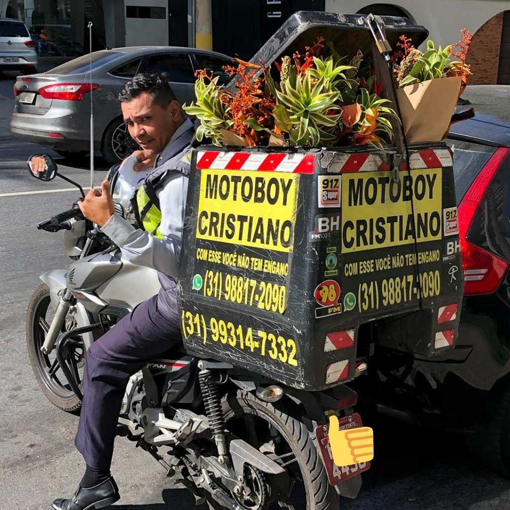 motoboycristian's tweet photo. #partiuentregas aqui e assim serviço de Entregas de buquê o Motoboy Cristiano também faz ... https://t.co/MuaY3u7Ogr