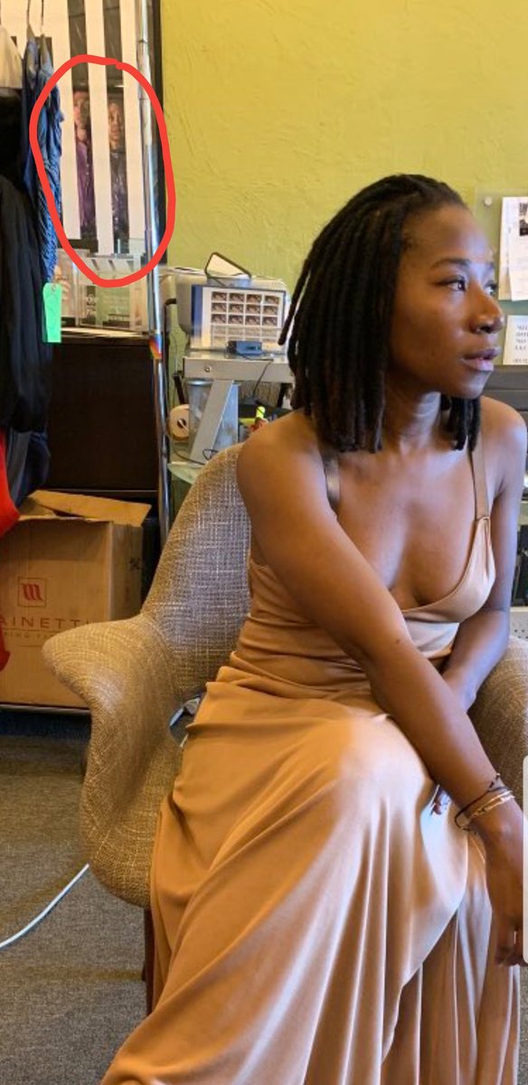 DMUNaijaSoc's tweet photo. @Asa_official Beautiful 💖💕 
But this scared the shit out of me😳🤯😱
((ZOOM)) in and see https://t.co/CqCbQNozYs