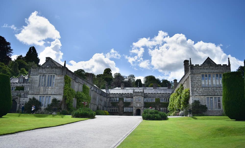 cartwheelhols's tweet photo. Things to do in Cornwall: @LanhydrockNT House and Gardens https://t.co/eya6fbmOAS https://t.co/BGx214EPtO