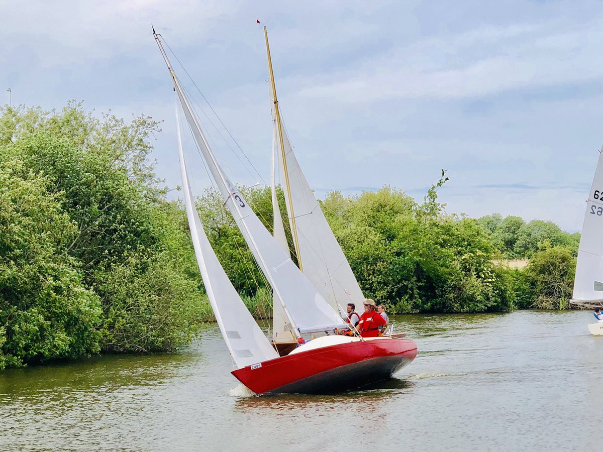 BroadlandChart1's tweet image. If you haven’t experienced the #3RR2019 you really must get the date in your diary for 2020 ⚓️

#spectator #3rr #riversrace #threerivers #norfolkbroads #broadlandcharters #boatlife #sailing #charterboat #visitnorfolk