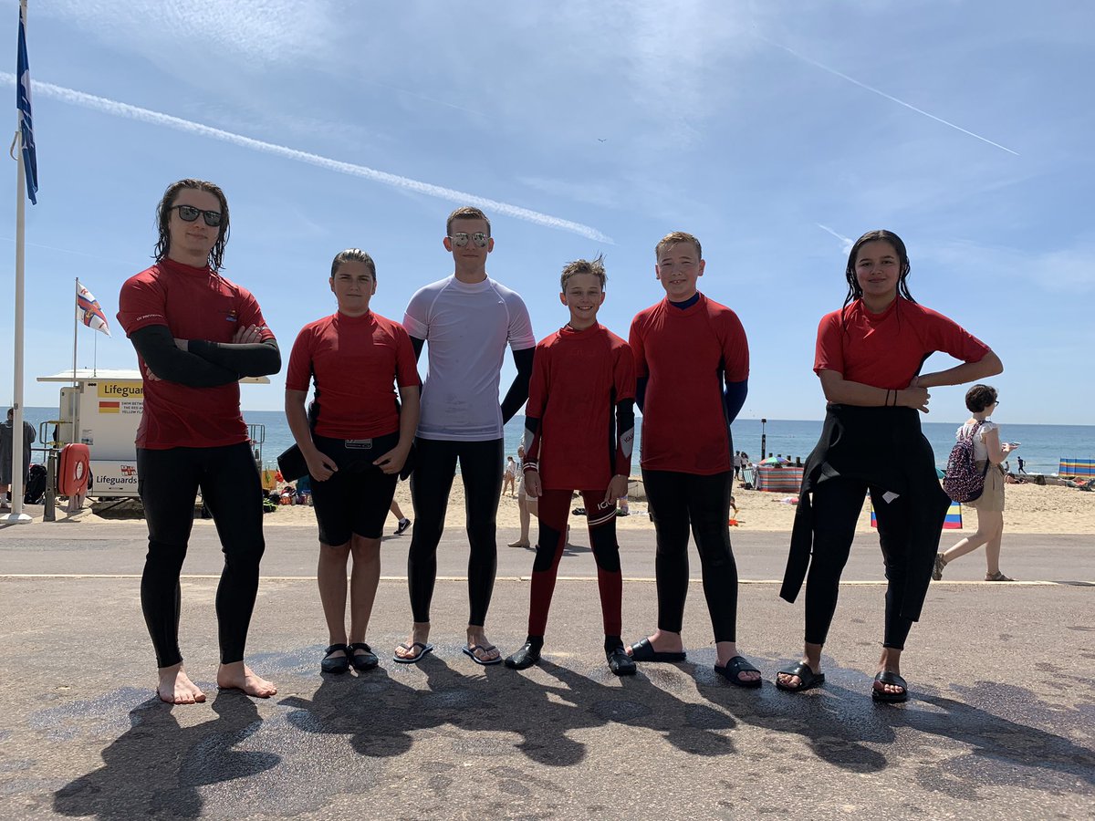 BLGC_Official's tweet photo. Some beautiful weather this morning for our beach training session☀️ Today’s session focused on rescue techniques for conscious and unconscious casualties when using a rescue board. 

If you’re interested and want to get involved then drop us a message to find out more🏄🏼‍♂️ https://t.co/gl1Y7fIEFy