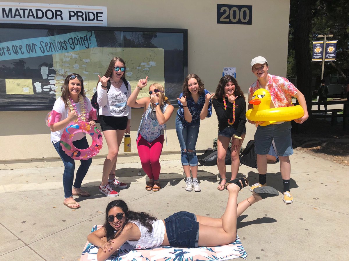 guccigang201's tweet photo. Surfs Up🤙🏝🏄‍♀️ 7/7 Absent: Lizzy, Taylor, Gianna, Manav, Ethan, Brodie, Peyton  #theghsspiritgames https://t.co/Wd3ZKfuTVH