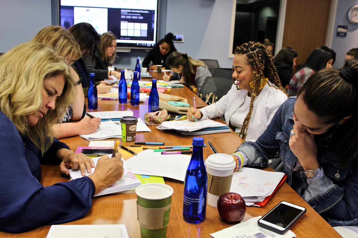 WOHASU's tweet photo. Day 2 of the Chief Happiness Officer Certification with @FIUHospitality, WOHASU and Program Director @sandro_formica! Participants are engaging in content on positive self-leadership, stress engagement, hiring and training for happiness &amp; managing positive organizations https://t.co/uoOxI6tmsp
