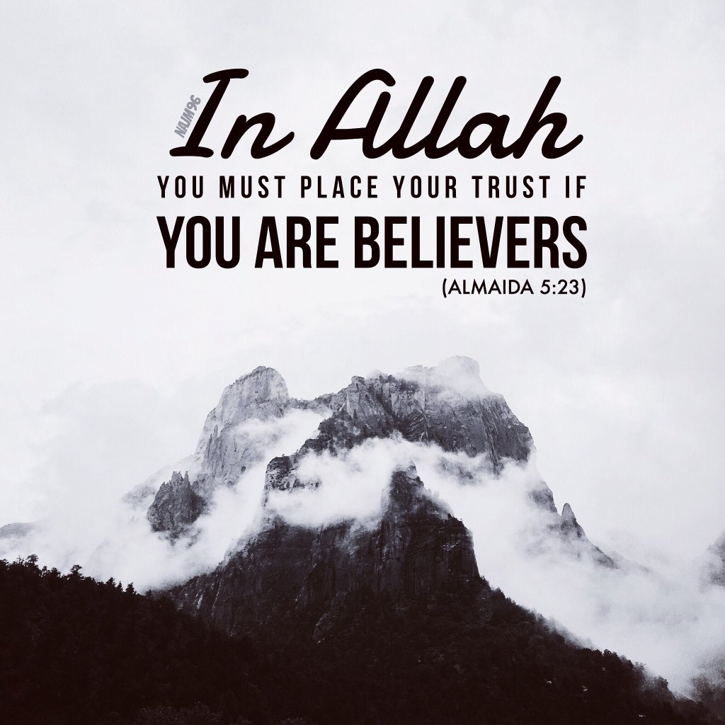 Kiaq96's tweet photo. The Choice: Quran or Money https://t.co/lJvQuZ8izp https://t.co/iCt646KCuh