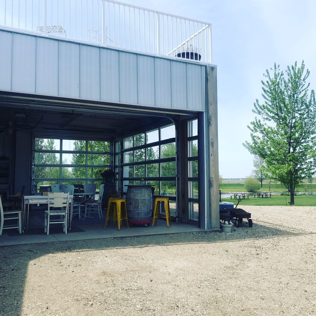 bearcreeknd's tweet photo. It’s a beautiful day for wine and the garage is open! Come grab some sangria or a bottle and enjoy the gorgeous property! 🍷 https://t.co/Pp26ThxIYu