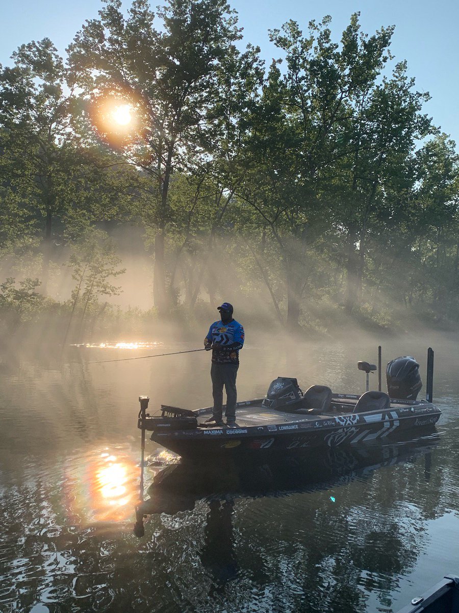 fish4ish's tweet photo. Got in a early morning photo shoot and some fishing on my off Day for @MajorLeagueFish #MLFbranson! There is something new on my @RangerBoats @YamahaOutboards @LowranceFishing @BobsMachineShop @Power_Pole @DaiwaUSA @BassProShops can you see it? https://t.co/ZoSkos2qRf