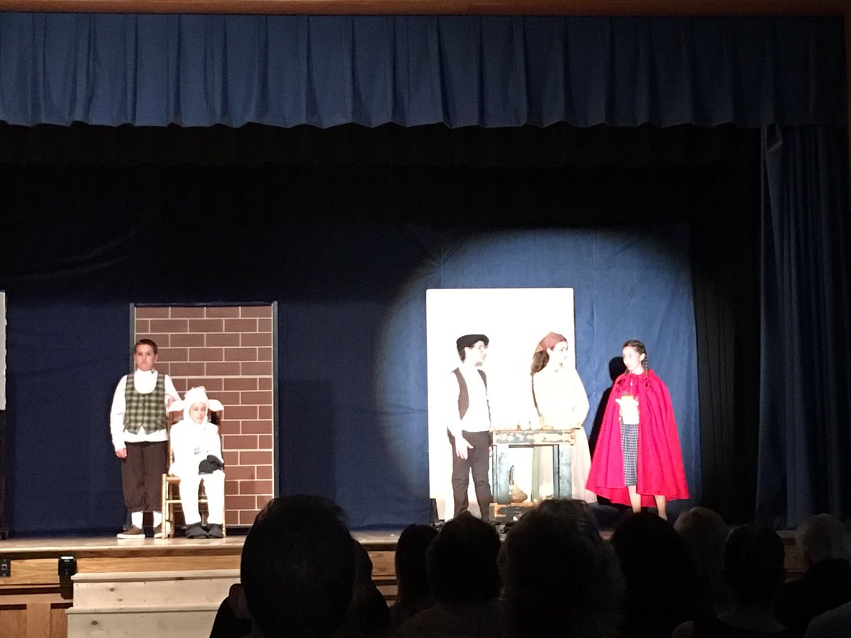 Very talented cast and crew <a href="/BayshoreMiddle/">BayshoreMiddleSchool</a> @BayshoreMedia <a href="/EileenToner1/">Eileen Toner</a> #DolphinPride <a href="/MTPSpride/">Middletown Township Public Schools</a>