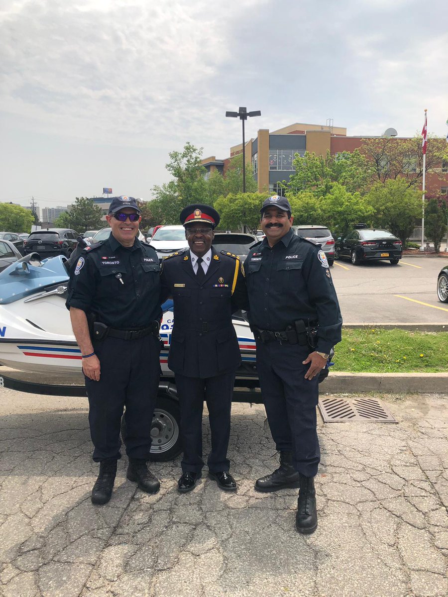 Marine Unit <a href="/TPS32Div/">32 Division - Toronto Police Service</a>