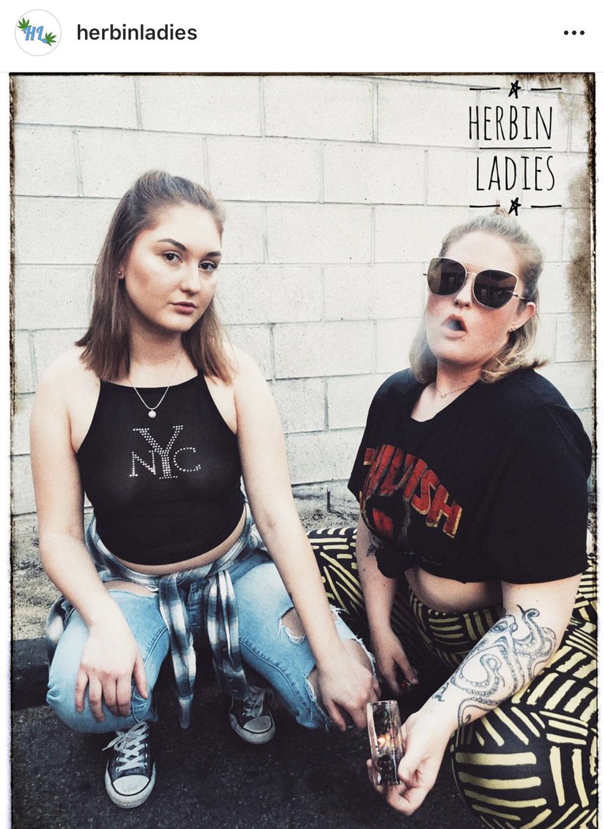 Ladies with HIGH standards 🌬🍁🍁 BTW if you haven’t already, add us on instagram 👏🏻👏🏻#weedkweenz #smokeweedeveryday #womenwhosmoke (@toombskers 📸)