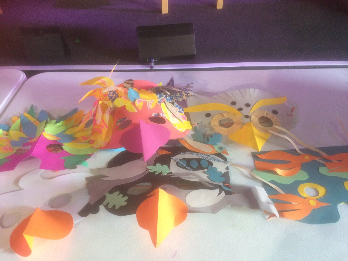 OtterBarryBooks's tweet photo. Thanks to @Worcesterillo @WorcesterUni International Centre for the Picture Book in Society for fab #Migrationsbook workshops and exhibition @hayfestival @bouncemarketing https://t.co/QuDKGF6CvG