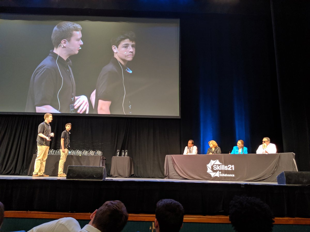 MrsMatBusiness's tweet photo. #AFS doing The Big Pitch on the big stage at #expofest2019! #wamogo https://t.co/JympRqLi0w