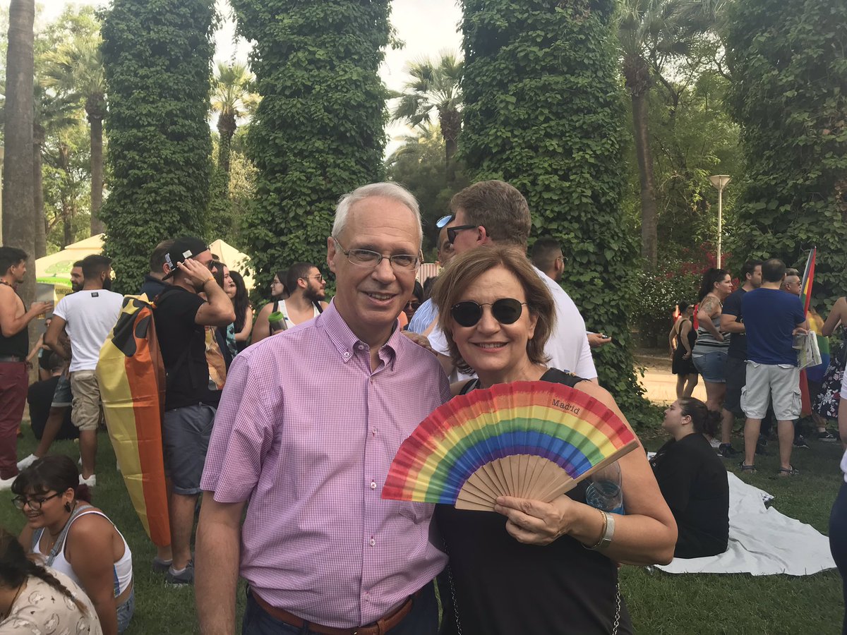 AndreaCav2016's tweet photo. Many friends and a lot of people today at #CyprusPride2019 Congratulations @AcceptCY
#TodayWeMarch 🇮🇹🏳️‍🌈🇪🇺🇨🇾
@ItalyinCyprus @EP_CYPRUS @UKinCyprus @NicosiaMunicipa @DanteAlighCipro https://t.co/cewtn8VzAT