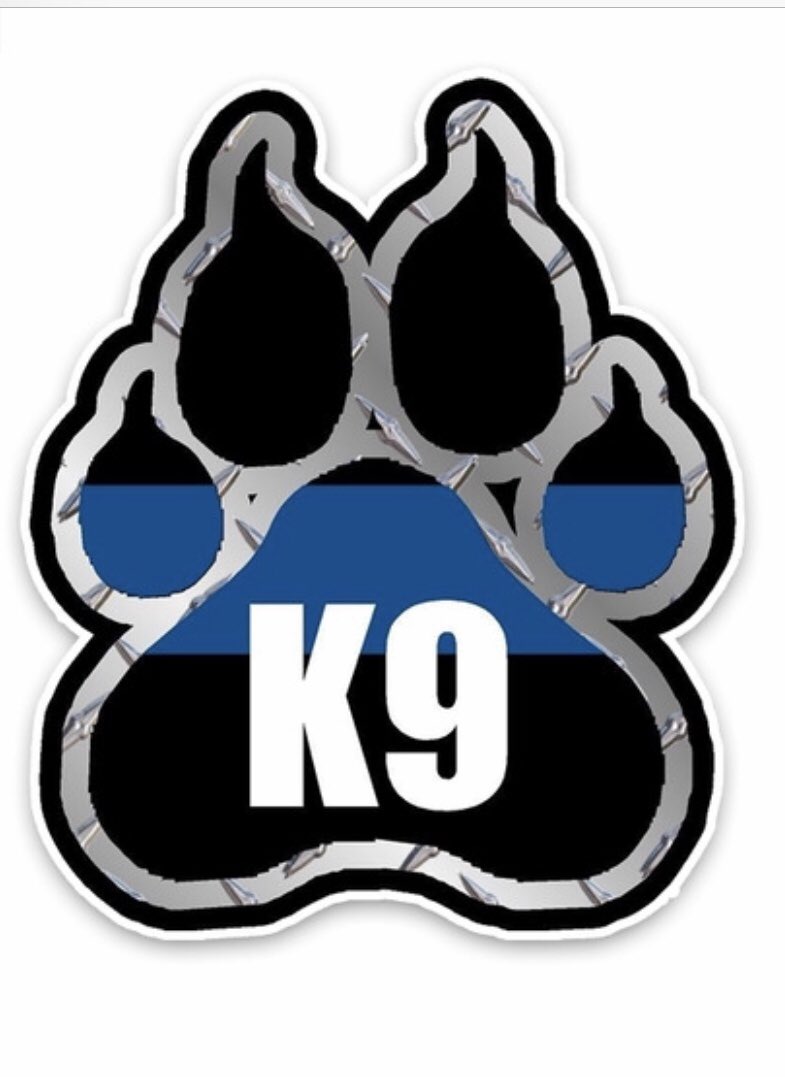 Love4PoliceDogs's tweet image. Bonus #giveaway PLUS an easy way to help K9s! 
If we get Michael to 3500 followers by the end of #LivePD tonight, he’ll donate $500 to @k9sofvalor!

We’ll give a #K9 bracelet &amp;amp; sticker to 5 people who help! 

To enter:
Follow @thebingoman21, like, comment, &amp;amp; RT! 
#K9ArmyStrong