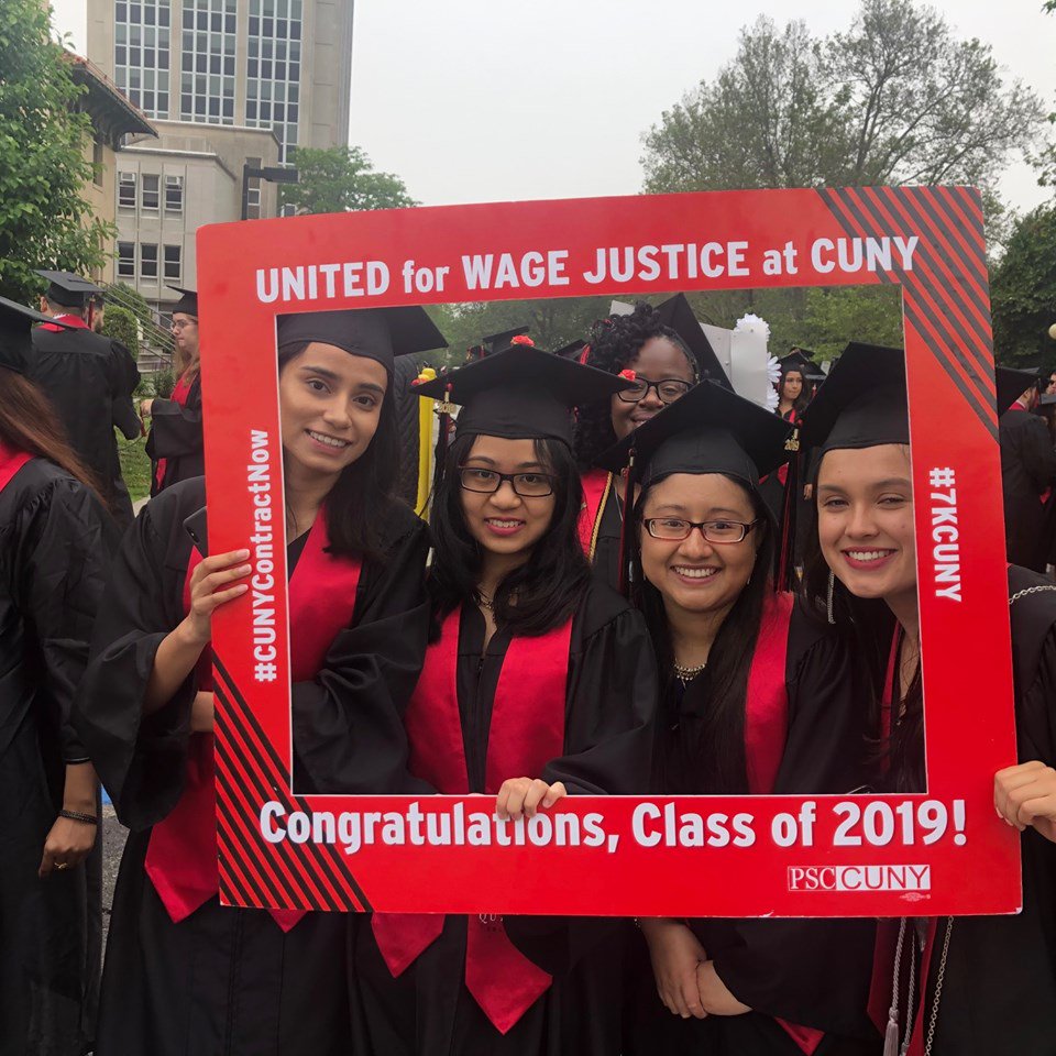 psc_qc's tweet photo. More from Graduation @QC_News @PSC_CUNY @ChancellorCUNY #CUNYContractNow #7KCUNY. https://t.co/NDtdqlz4GC