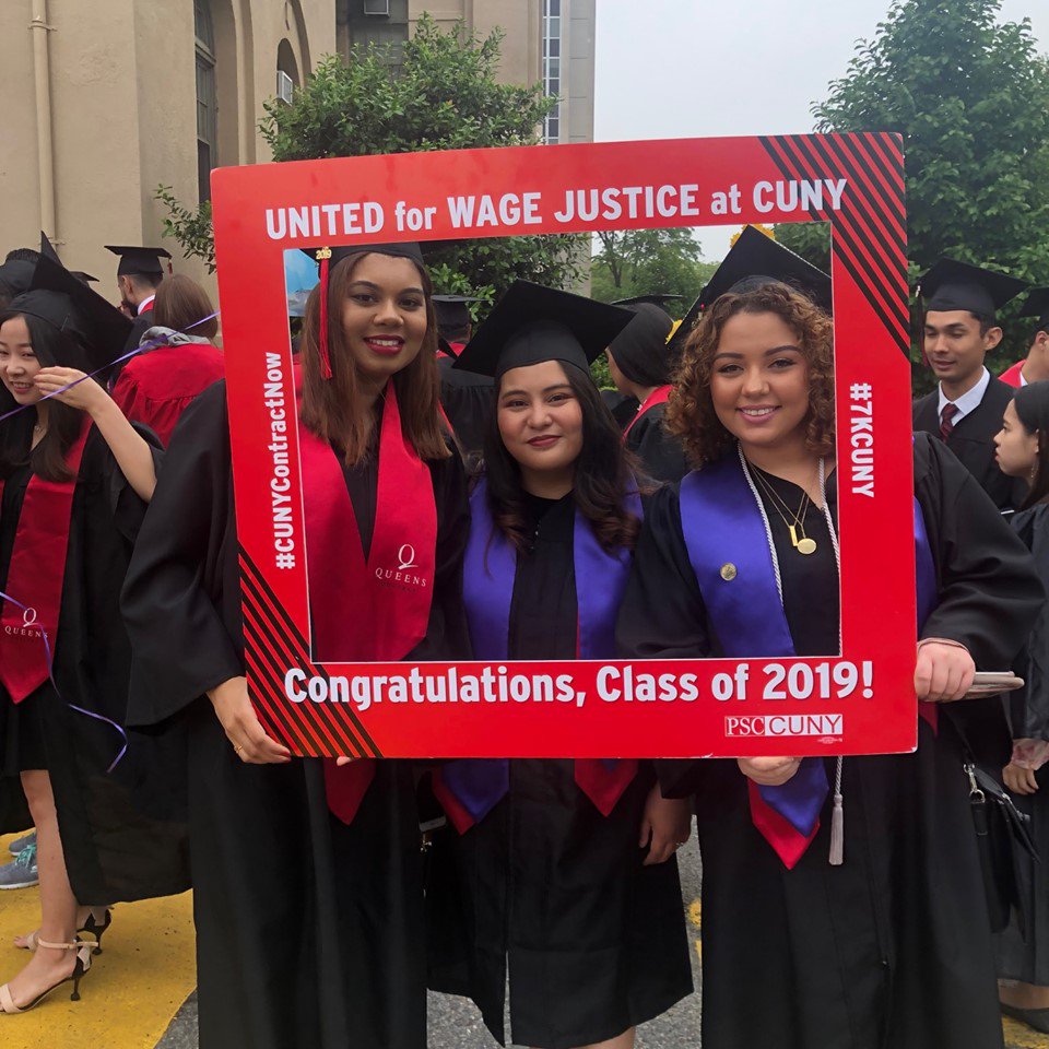 psc_qc's tweet photo. More from Graduation @QC_News @PSC_CUNY @ChancellorCUNY #CUNYContractNow #7KCUNY. https://t.co/NDtdqlz4GC